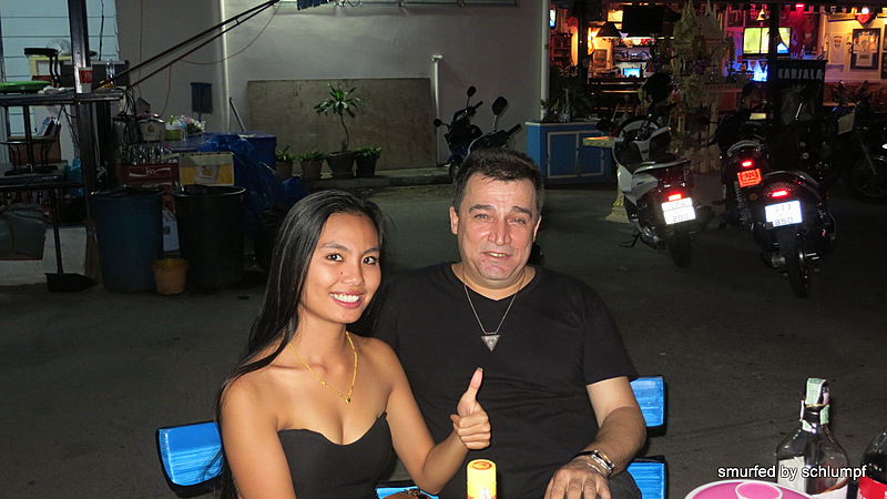 06.11.2013 Smurf Bar