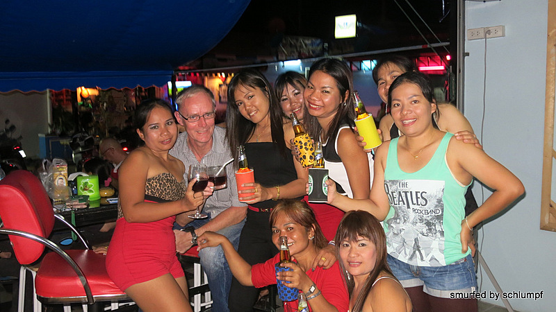 06.11.2013 Smurf Bar