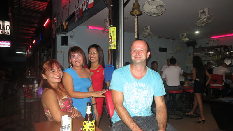 07.10.2013 Smurf Bar