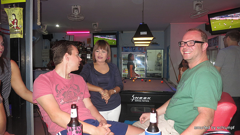 07.12.2013 Smurf Bar