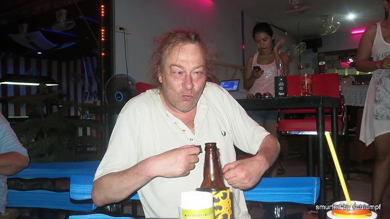 08.06.2013 Smurf Bar