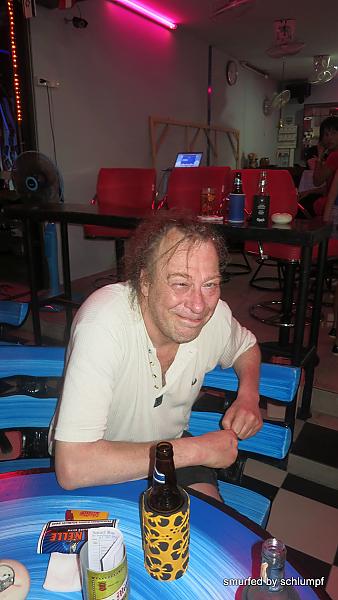 08.06.2013 Smurf Bar