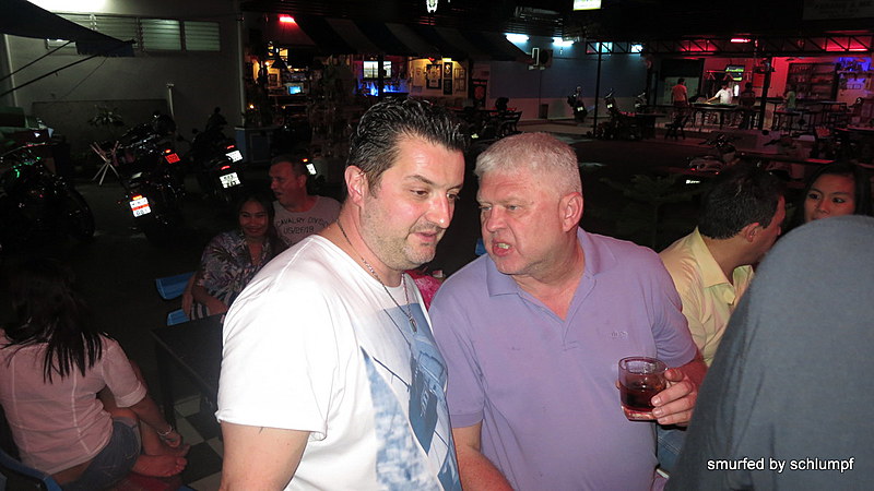 08.11.2013 Smurf Bar