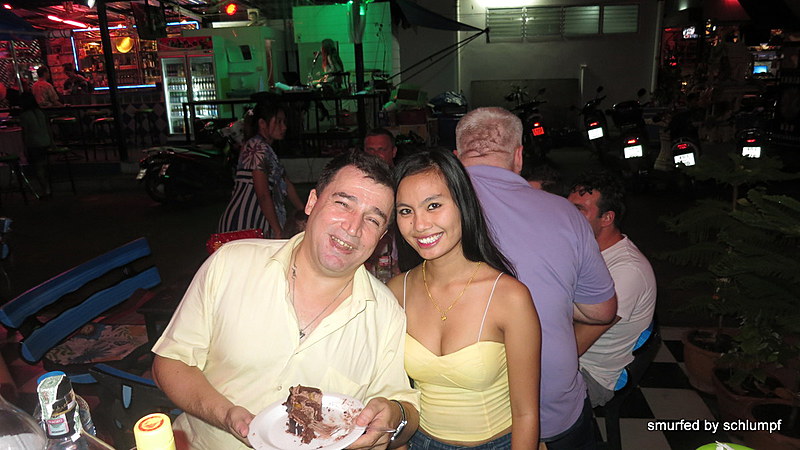 08.11.2013 Smurf Bar