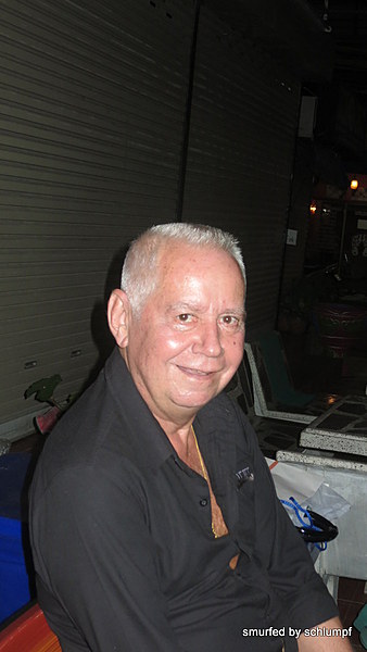 08.11.2013 Smurf Bar