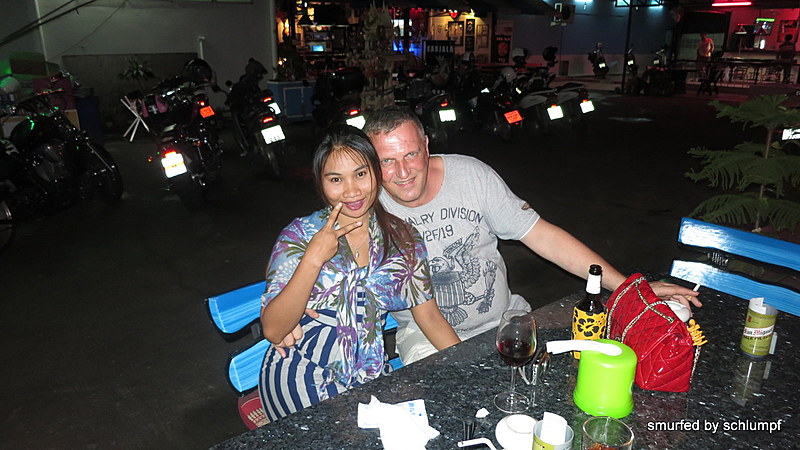 08.11.2013 Smurf Bar