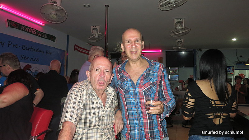 08.11.2013 Smurf Bar