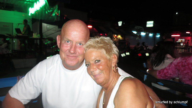 08.11.2013 Smurf Bar