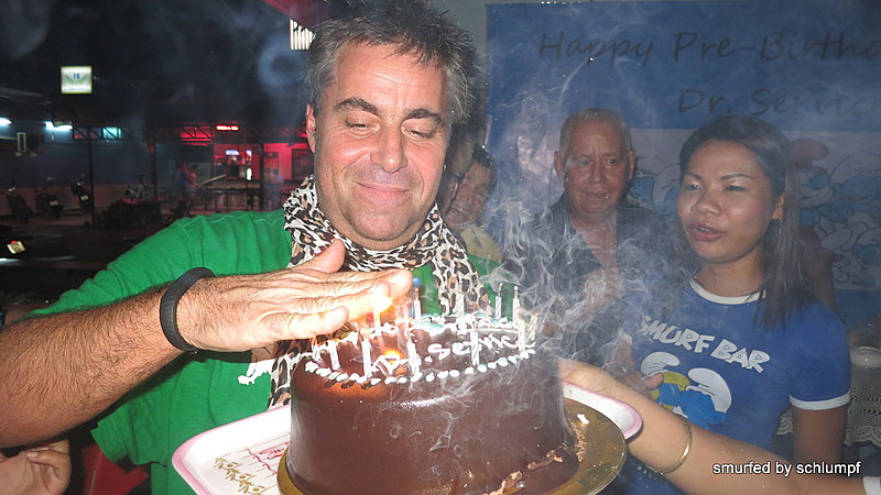 08.11.2013 Smurf Bar