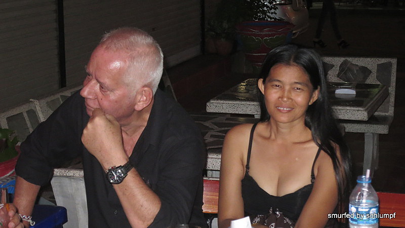 08.11.2013 Smurf Bar