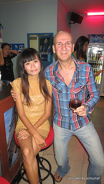 08.11.2013 Smurf Bar