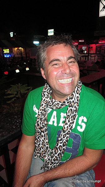 08.11.2013 Smurf Bar