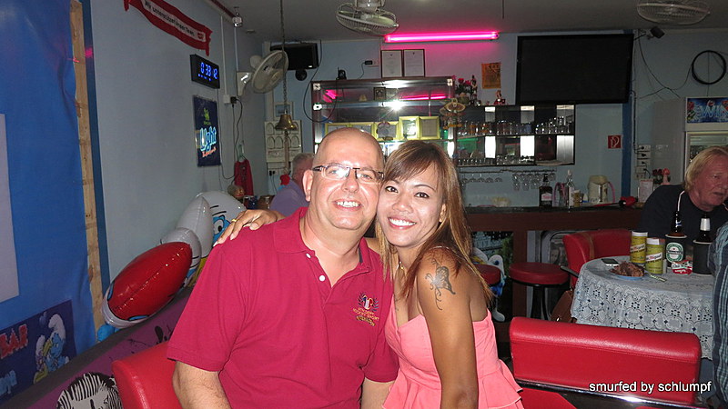 08.11.2013 Smurf Bar