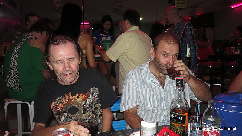 08.11.2013 Smurf Bar