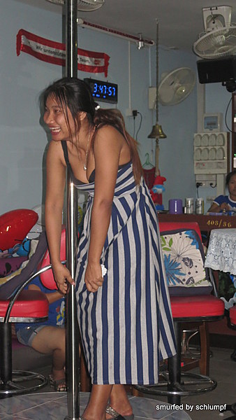 08.11.2013 Smurf Bar