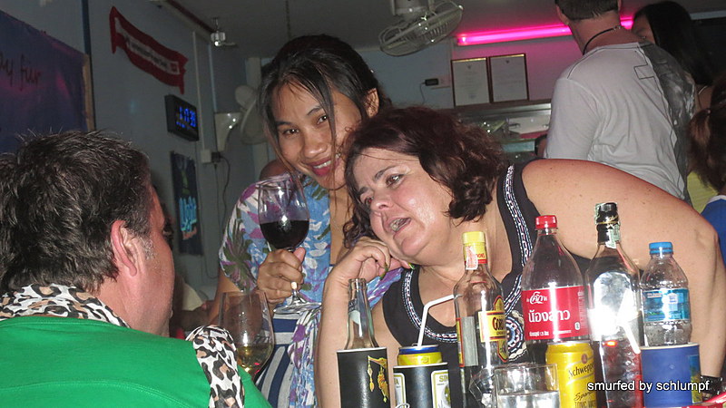 08.11.2013 Smurf Bar