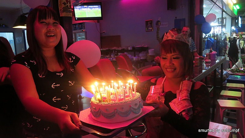 08.12.2013 Smurf Bar