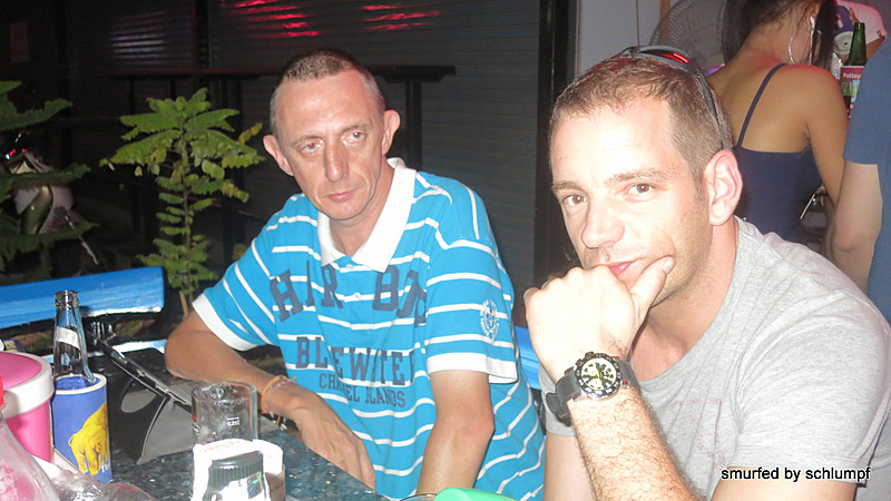 08.12.2013 Smurf Bar