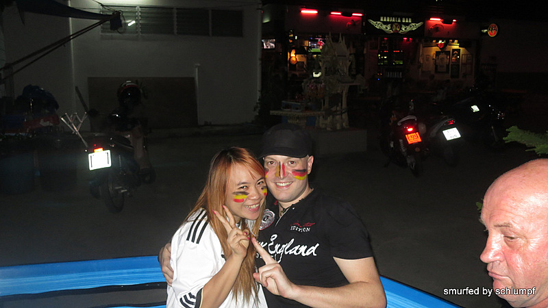 11.10.2013 Smurf Bar