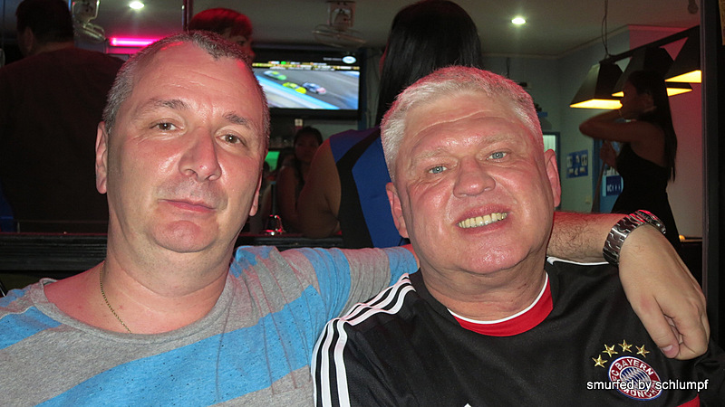 11.11.2013 Smurf Bar