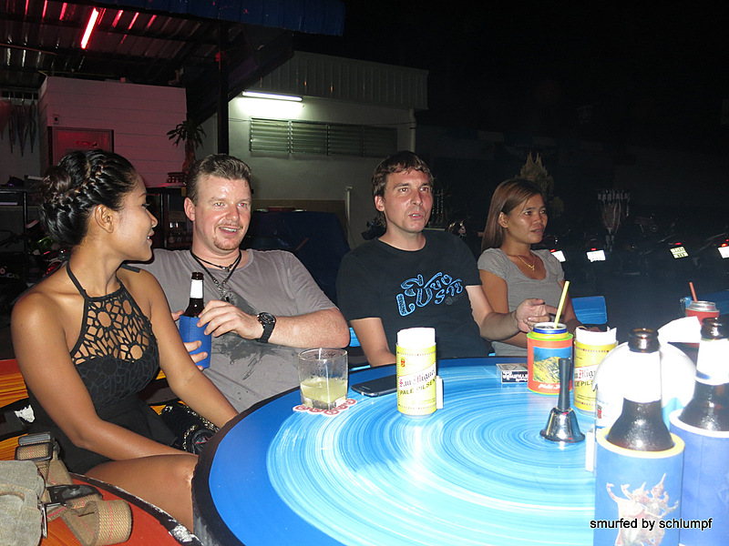 12.08.2013 Smurf Bar