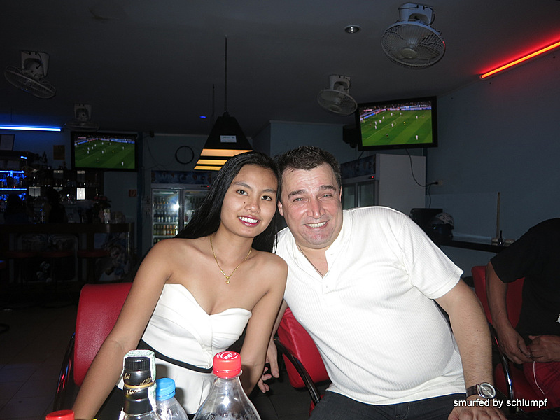2014-02-04 Smurf Bar