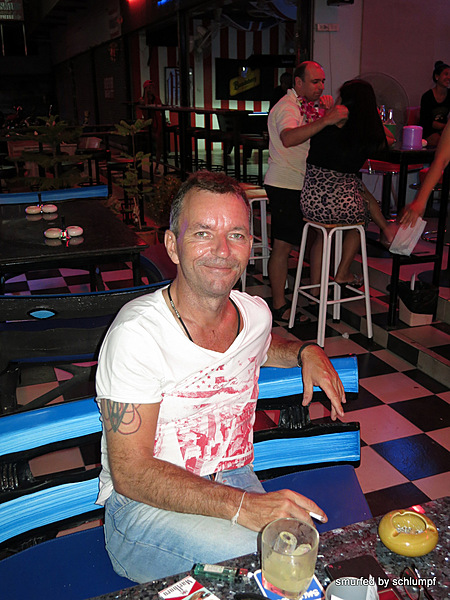 2014-02-25 Smurf Bar