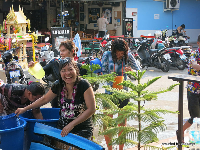 2014-04-16 Smurf Bar