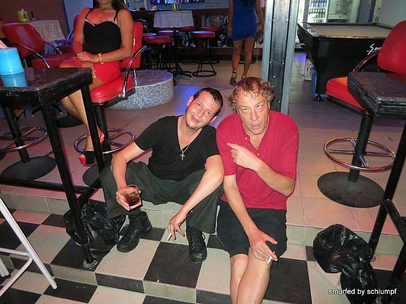 2014-04-22 Smurf Bar