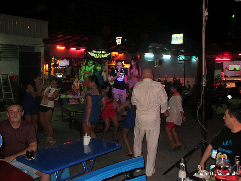 2014-05-17 Smurf Bar