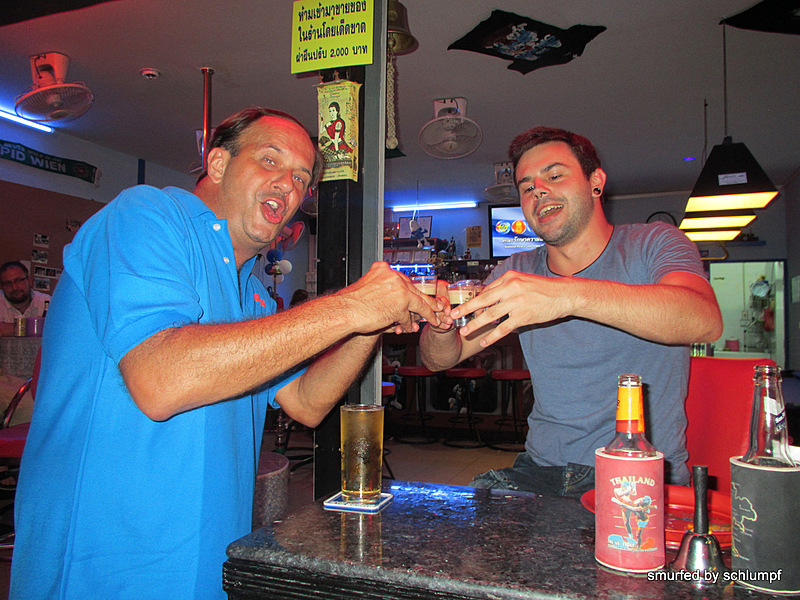 2014-05-23 Smurf Bar