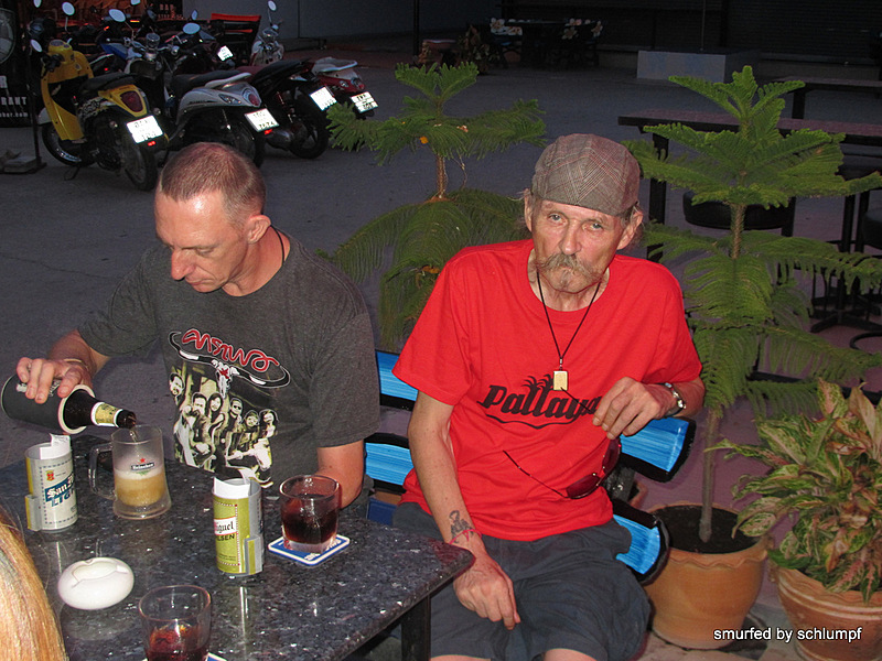 2014-05-25 Smurf Bar