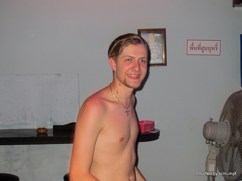 2014-05-27 Smurf Bar