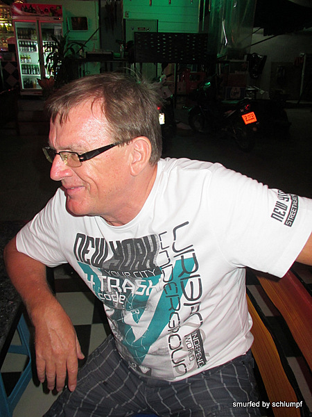 2014-05-28 Smurf Bar