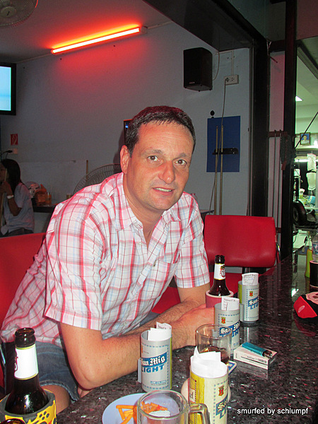 2014-06-01 Smurf Bar