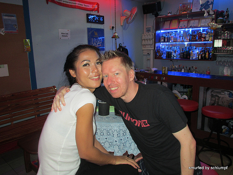 2014-06-11 Smurf Bar