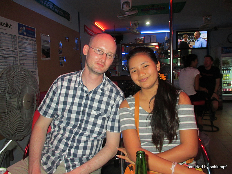 2014-06-11 Smurf Bar