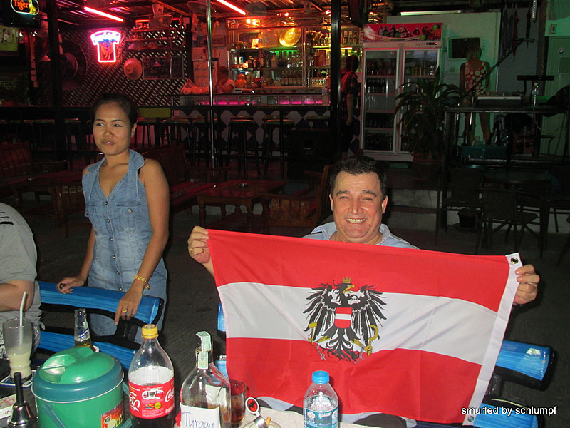 2014-06-11 Smurf Bar