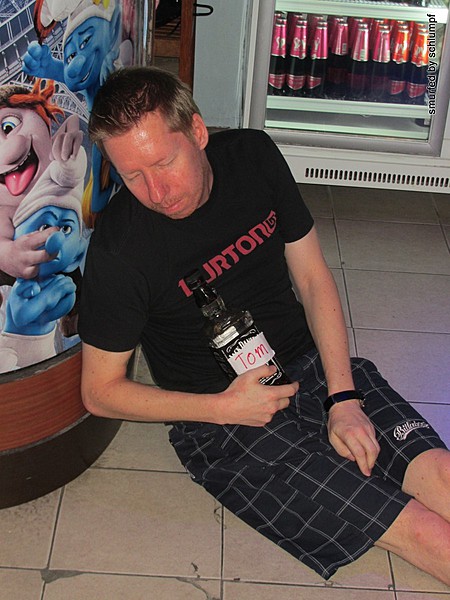 2014-06-11 Smurf Bar