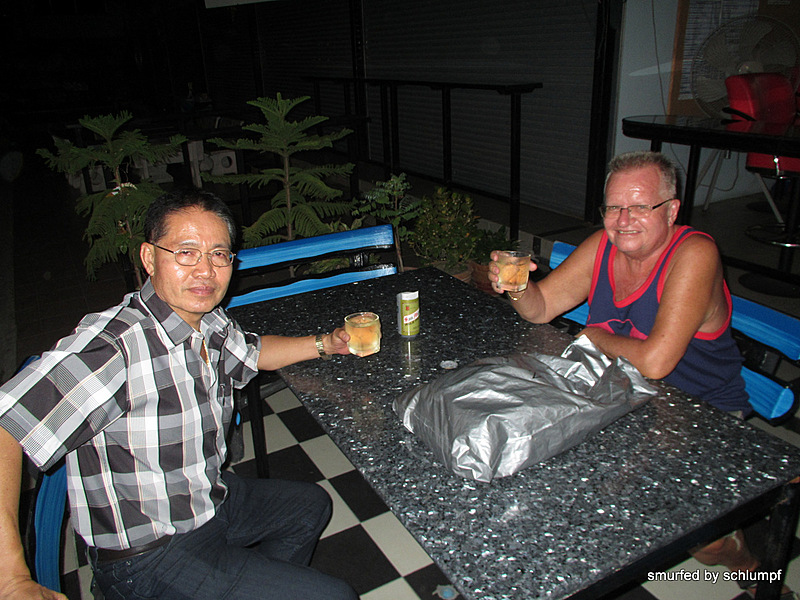 2014-06-11 Smurf Bar