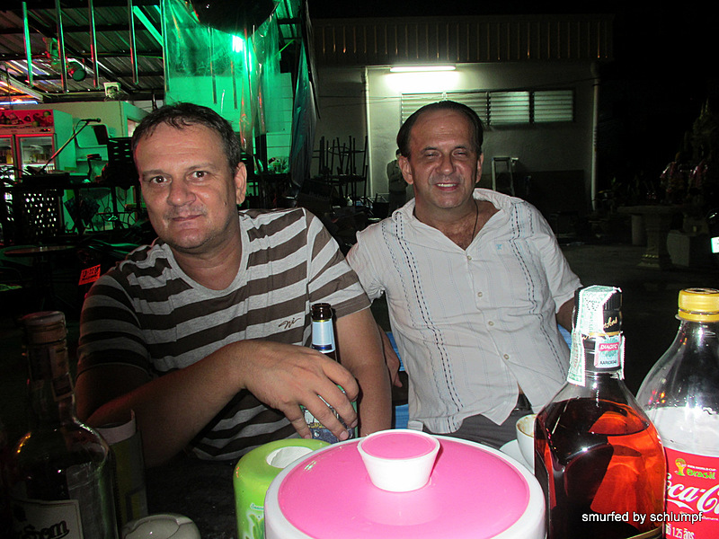 2014-06-12 Smurf Bar