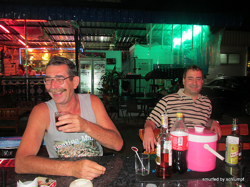 2014-06-17 Smurf Bar