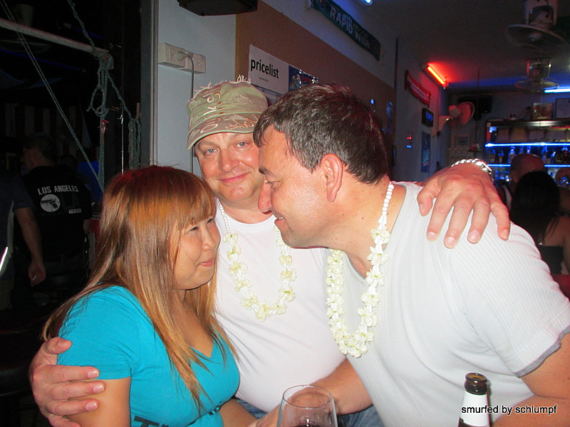 2014-06-17 Smurf Bar