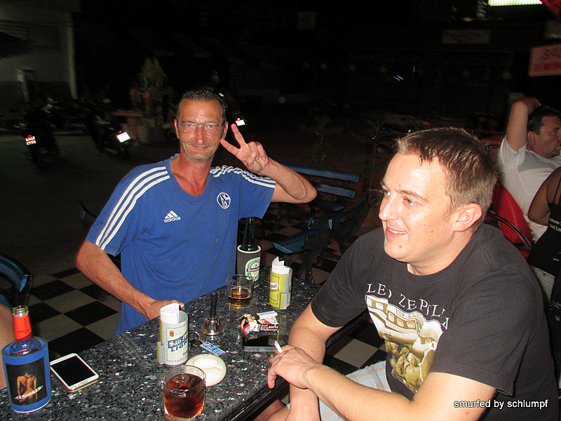 2014-06-24 Smurf Bar