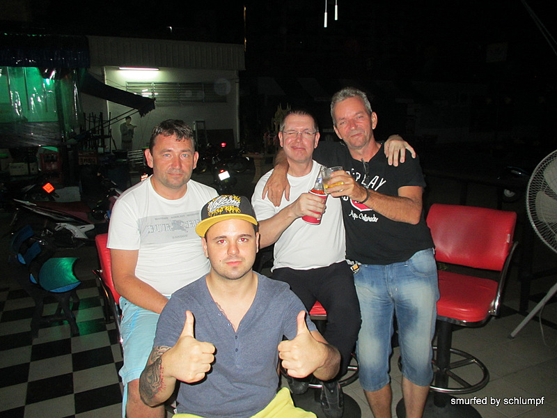 2014-06-24 Smurf Bar