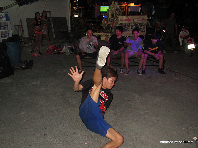 2014-06-27 Smurf Bar