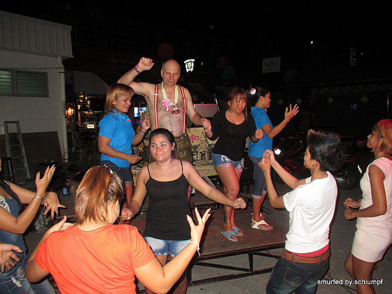 2014-06-27 Smurf Bar