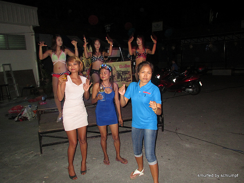 2014-06-27 Smurf Bar