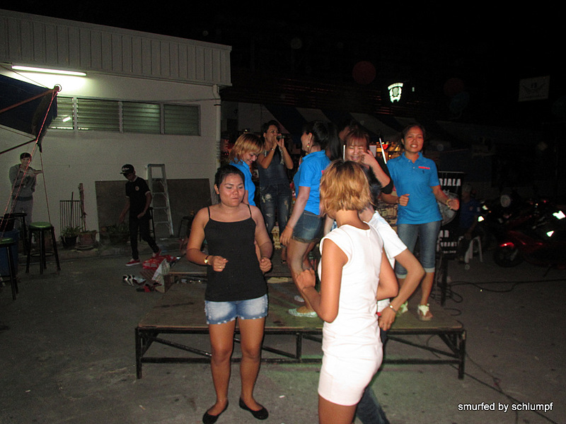 2014-06-27 Smurf Bar