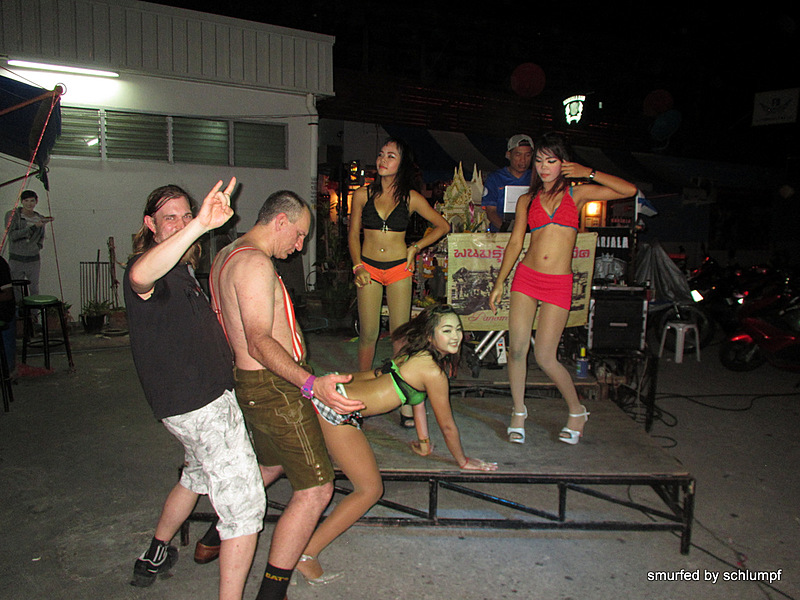 2014-06-27 Smurf Bar